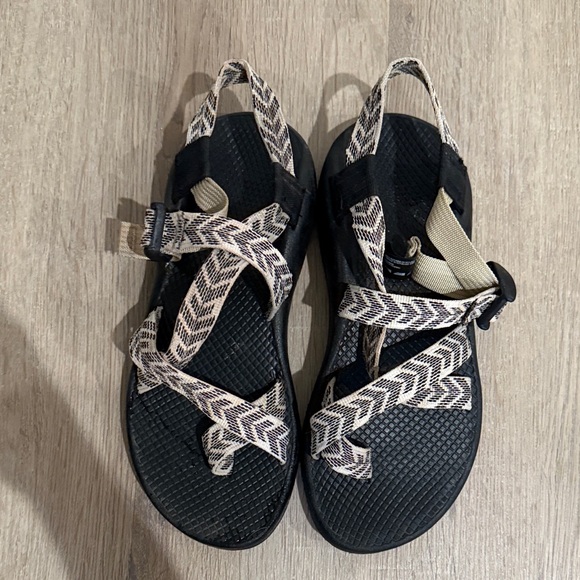 Women’s Chacos - Picture 1 of 3